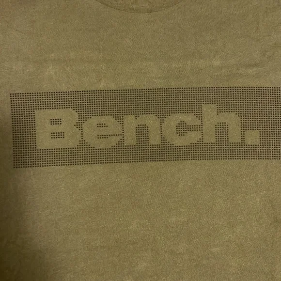 Bench T-Shirt - Picture 2 of 5